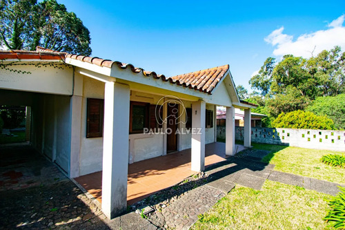 Beasol, Propiedad En Balneario Solis, Zona Ideal Para Vivir Todo El Año. Dos Dormitorios, Un Baño. Jardín Cercado.