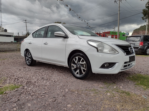Imagen 7 de 14 de Nissan Versa 2018 1.6 Exclusive Navi At