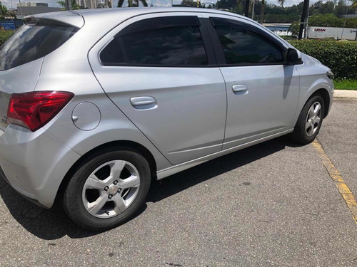 Imagem 8 de 10 de Chevrolet Onix 2018 1.4 Lt Aut. 5p