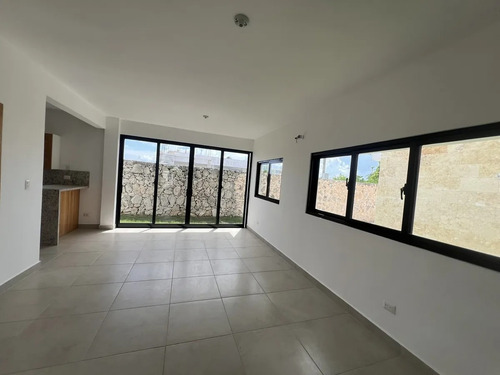 Villas Listas Para Entregar En Brisas De Punta Cana, 3 Habitaciones, Terraza En El 3er Nivel