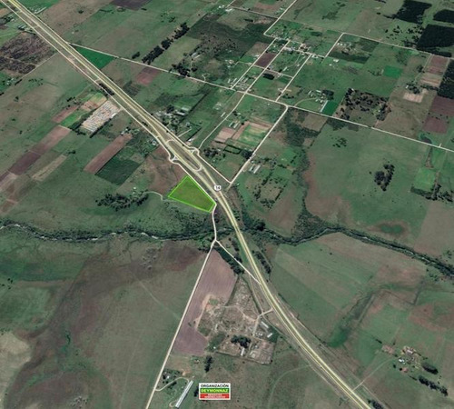 Imagen 4 de 21 de 3,3 Has Sobre Autopista Ruta 14 Colon Entre Ríos