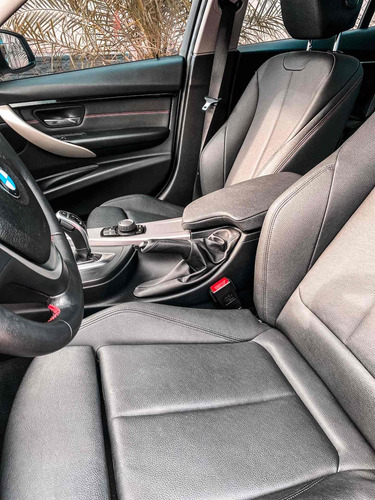Imagem 4 de 8 de Bmw Serie 3 2017 2.0 Sport Active Flex Aut. 4p
