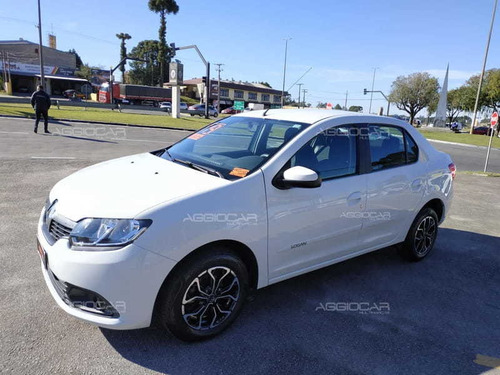 Imagem 3 de 15 de Renault Logan Authentique 1.0 (flex)