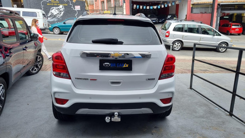 Imagem 9 de 10 de Gm Tracker Premier 1.4 Turbo Teto Solar
