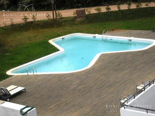 Primera Fila De La Brava, Edificio Blue Bird, 3 Suites, Toilette, Dependencia, 2 Garages