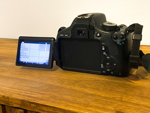 Camara Canon Eos Rebel T3i Con Lente 18-55 Efs Negro (Usado)