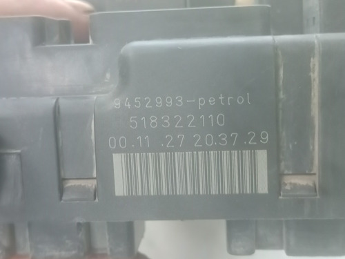 Modulo Fusibles Volvo S-60 00-10 #274-23 (Usado)