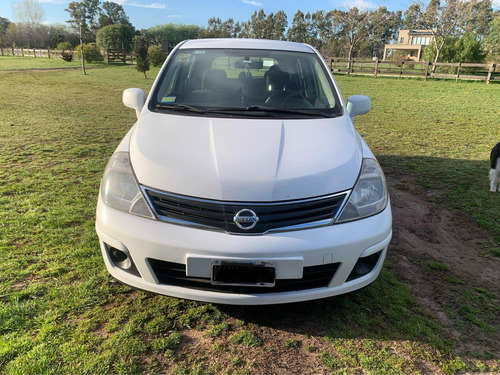 Nissan Tiida 1.8 Visia 5 p