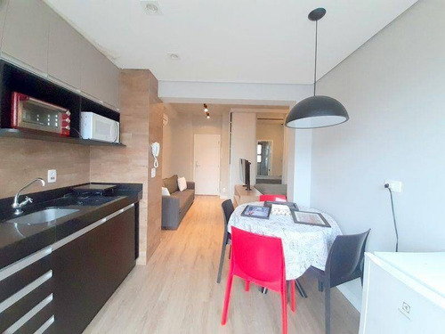 Imagem 9 de 30 de Mobiliado, Semi Novo, 01 Suite, 33 Metros De Aréa Util, 01 Vaga De Garagem, Amplo Lazer. - Ap3439