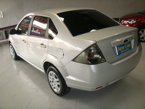 Fiesta Sedan
