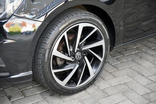 Volkswagen Voyage VOYAGE 1.6 MSI Flex 16V 4p Aut.