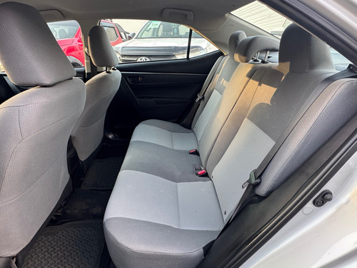 Toyota Corolla 1.8 Base At