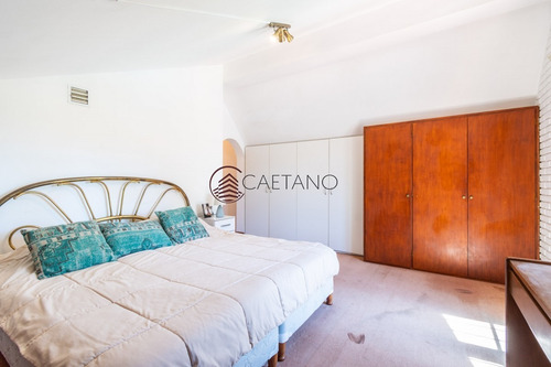 Espectacular Casa De Cinco Dormitorios Y Piscina En Venta - Playa Mansa- Ref: 2734