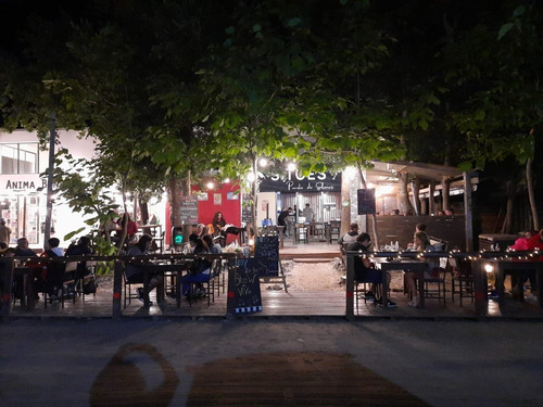 Imagen 3 de 13 de Mar Azul - Venta-fondo De Comercio-restaurant - Pleno Auge-