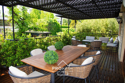Casa En Arriendo De 5 Dorm. En Las Condes