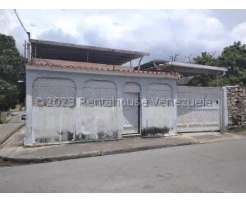 #25-13391 Amplia Casa En El Limón