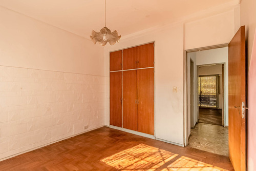 En Venta · Casa En Block · 4 Ambientes · Terraza · Múltiples Espacios Funcionales · Piñeyro