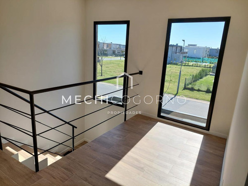 Casa 4 Dormitorios Venta En Ceibos, Puertos Del Lago