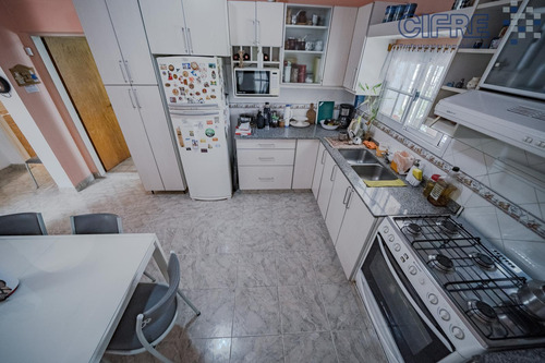 Casa En Lote Propio 5 Ambientes En Duplex Con Jardín Y Garaje. Lote 8.66 X 25