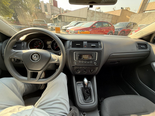 Volkswagen Jetta 2.0 Tiptronic At