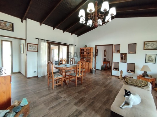 Venta Parcela, 5 Dormitorios. Mas Cabaña De 60 Mt2 Limache