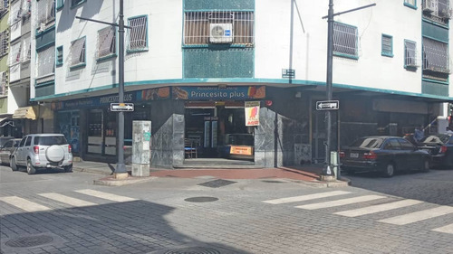 Local Comercial En El Casco De Chacao, Ideal Para Panaderia 