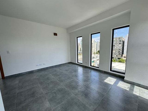 Oportunidad!! Venta De Penthouse De 3 Habitaciones En Evaristo Morales