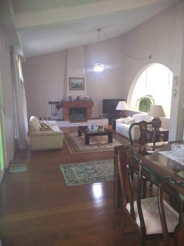 Casa Em Medianeira Com 3 Dormitórios - Su18