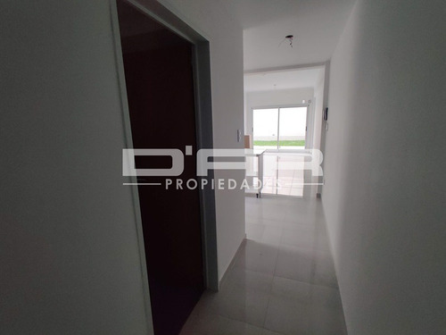 Imagen 2 de 20 de Departamento De 3 Ambientes Con Jardín Y Patio - Simbrón 3700