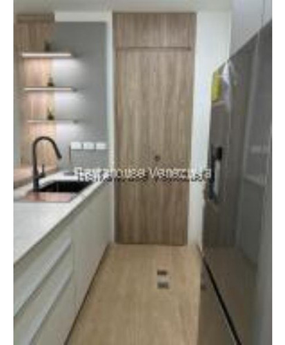 #25-24938 Elegante Apartamento En Lomas De Las Mercedes