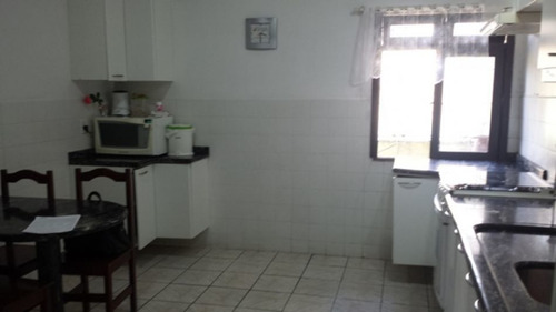 Imagem 5 de 10 de Casa No Bairro Fortaleza, Com 03 Dormitórios, 02 Vagas E Demais Dependências. - 3573643