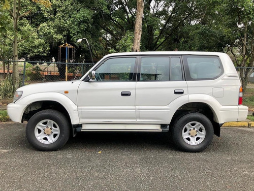Imagen 3 de 8 de Toyota Prado