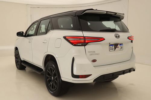 Toyota SW4 2.8 Tdi Gr-s 4x4 7as 6at