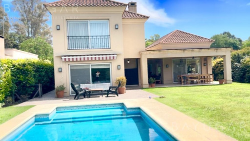 Imagen 20 de 21 de Venta - Muy Linda Casa En Club De Campo San Francisco - Bayugar Negocios Inmobiliarios