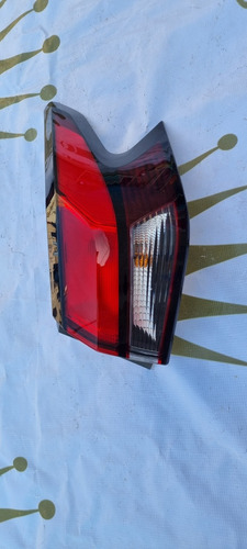 Calavera Derecha Versa 2020-2021-2022-2023sin Detallez Orgl (Usado)