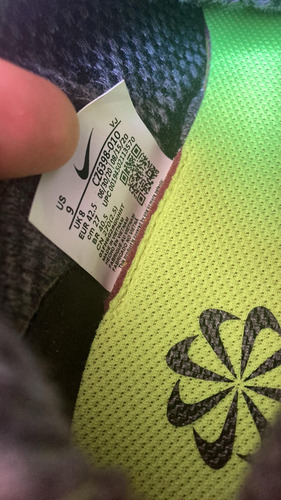 Nike Space Hippie 04 Gris Verde (Usado)
