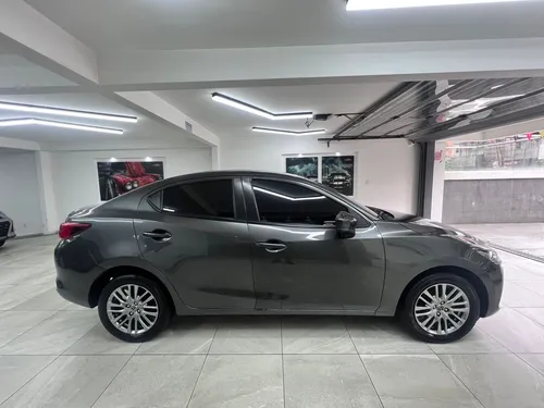 Mazda 2 Grand Touring LX AT 2023