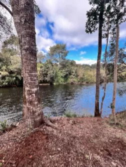 Preciosa Parcela Con 90 Metros De Orilla De Río