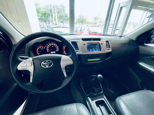 Toyota Hilux 3.0 Cd Srv Cuero I 171cv 4x4 2012