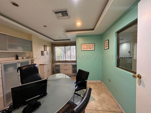 Cf Hermoso Edificio Con Excelente Distribución Con Mobiliario De Oficina A La Venta En El Limón!! Listing 25-14707