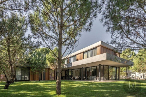 Imagen 1 de 30 de Casa En Venta - 6 Ambientes - Barrio Privado - La Herradura Pinamar - Nuevas Condiciones !!