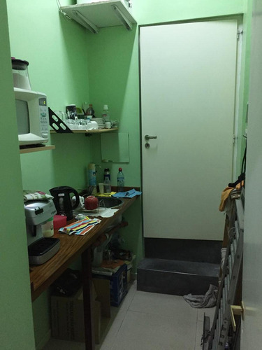 Venta Local Comercial Sobre Avenida En San Isidro Con Cochera