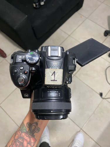 Nikon D5300 Wi-fi + 50 Milímetros Negro
