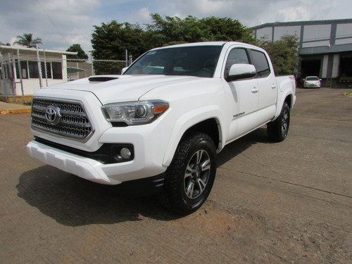 Imagen 1 de 15 de Toyota Tacoma 2016 Sport 4x4