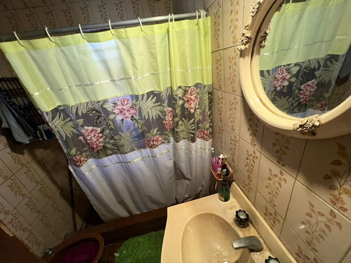 Imagen 7 de 10 de Casa 3 Ambientes A Reciclar En Imperdible Oportunidad