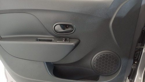 Imagen 18 de 20 de Renault Logan Life 1.6 - 299412