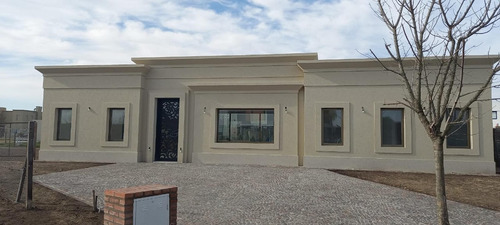 Imagen 2 de 20 de Hermosa Casa En El Canton