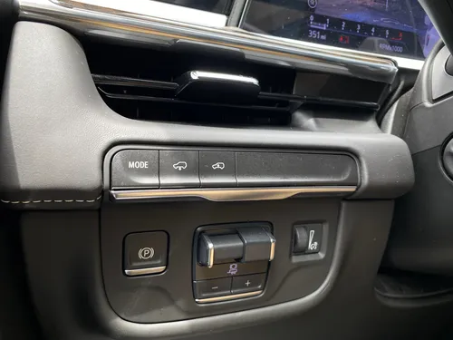 Cadillac Escalade 600d