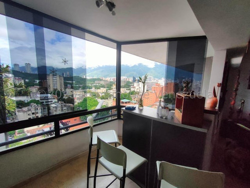 Apartamento En Venta En Los Chaguaramos. Yr242162. Apartamento 4hab 3 Baños, Maletero, Tanque De Agua; Muy Ventilado E Iluminado, Con Vista De 200 Grados Al Avila Y Panorámica De La Ciudad.