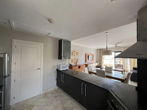 Penthouse De Lujo Amueblado Ubicado En El Exclusivo Fishing Lodge De La Marina De Cap Cana, Con Amplia Terraza
